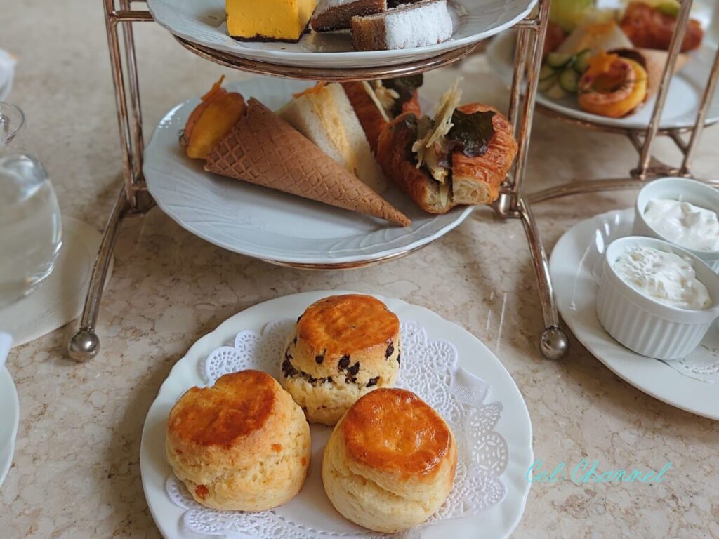 クリスマスアフタヌーンティー　スコーン　マロード　ナハテラス