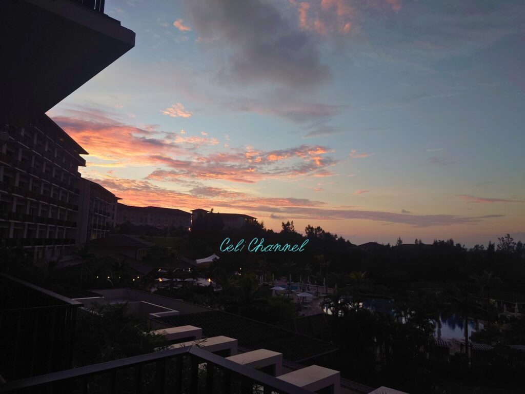 ハレクラニ沖縄 テラスから眺める夕焼け
