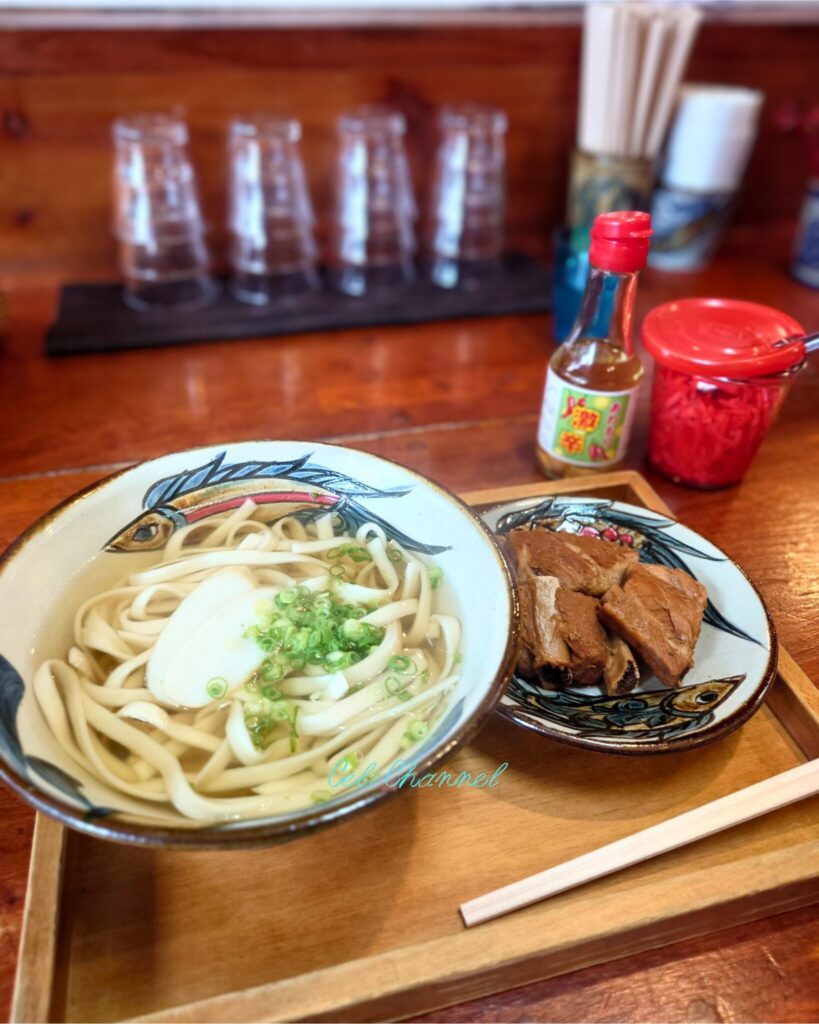 とらや 木灰そば 本ソーキそば