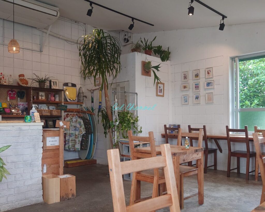 808 POKEBOWLS OKINAWA　店内