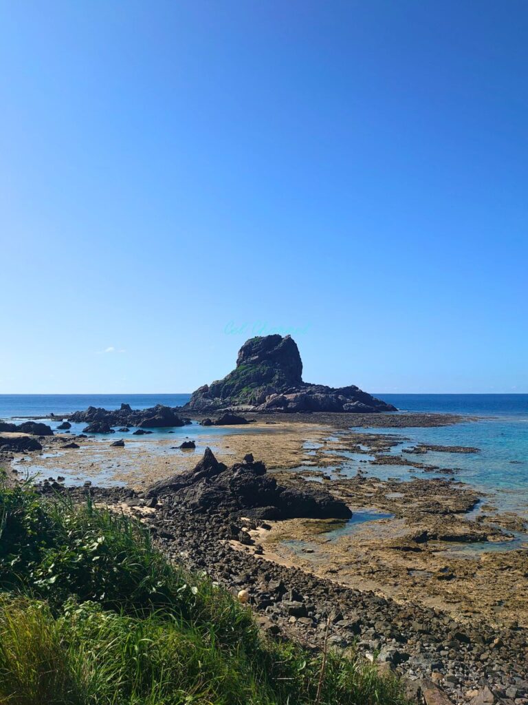 ヤヘエ岩　干潮時