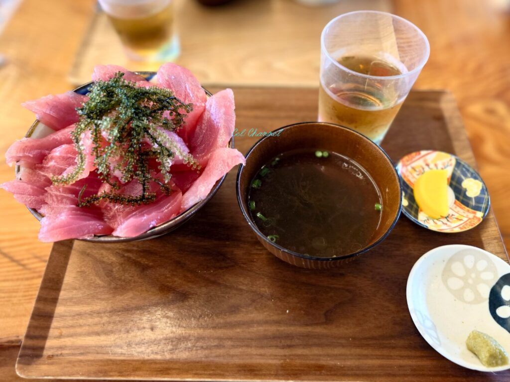 つなや食堂マグロ（つなや）丼