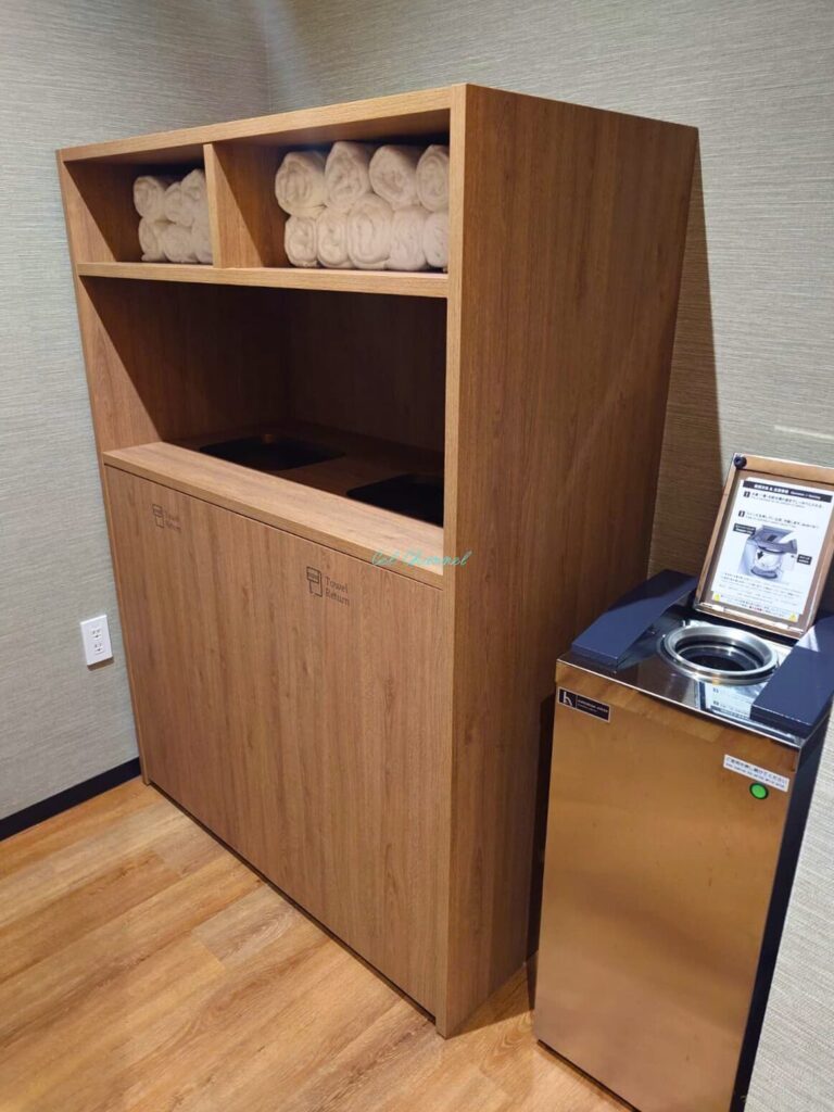 アイコニック那覇　ロッカールーム　タオル