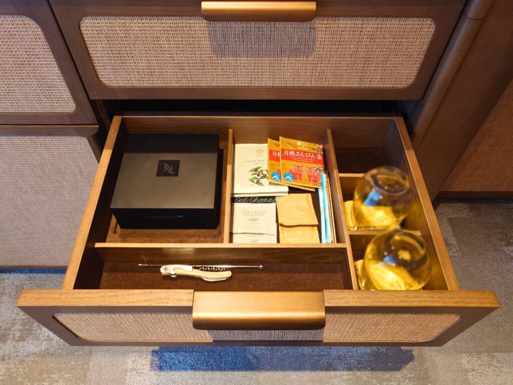 アイコニック那覇　T＆Coffee