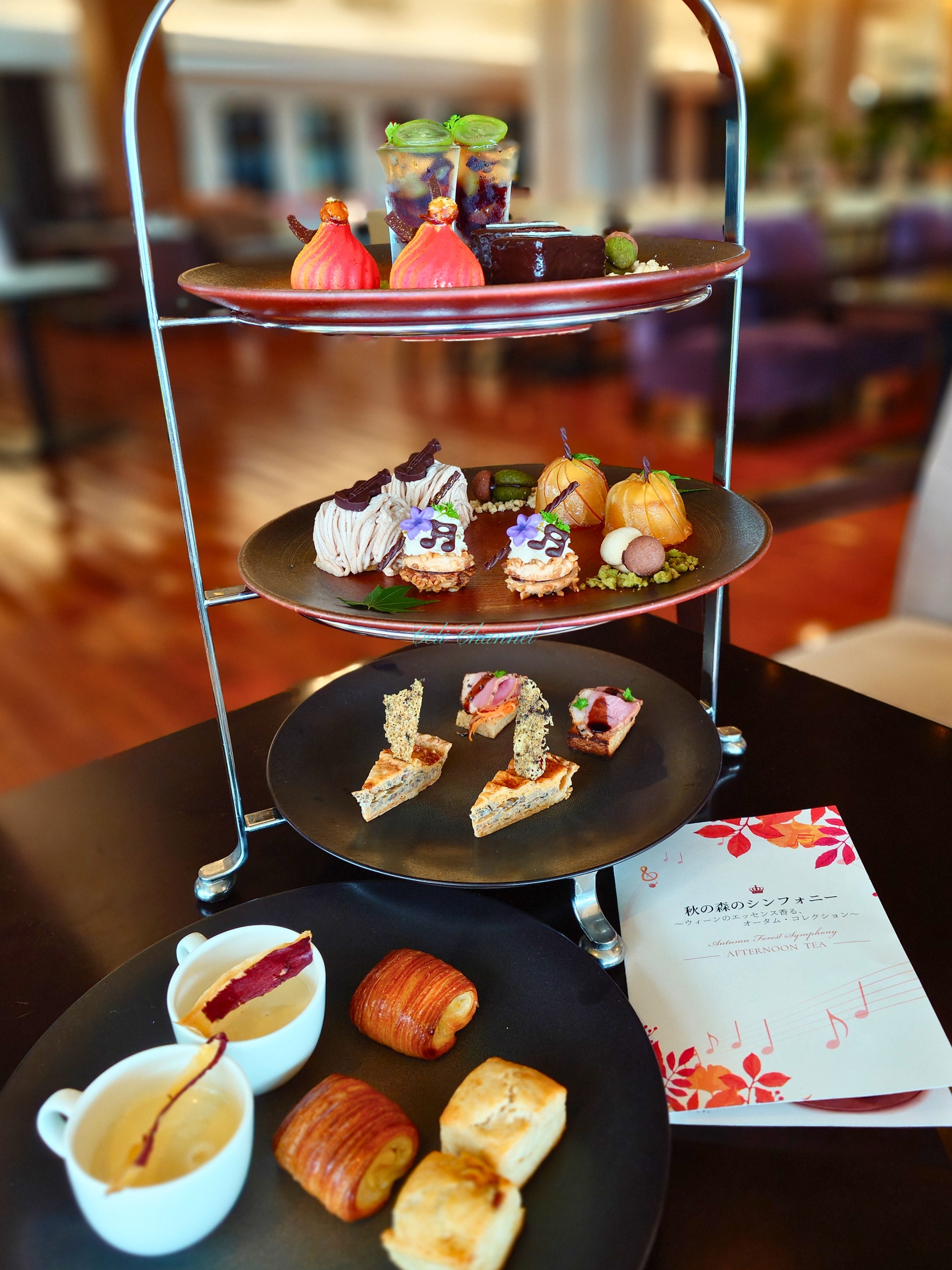 DoubleTree by Hilton 那覇首里城_三段スタンド全体　アフタヌーンティー　秋の森のシンフォニー
